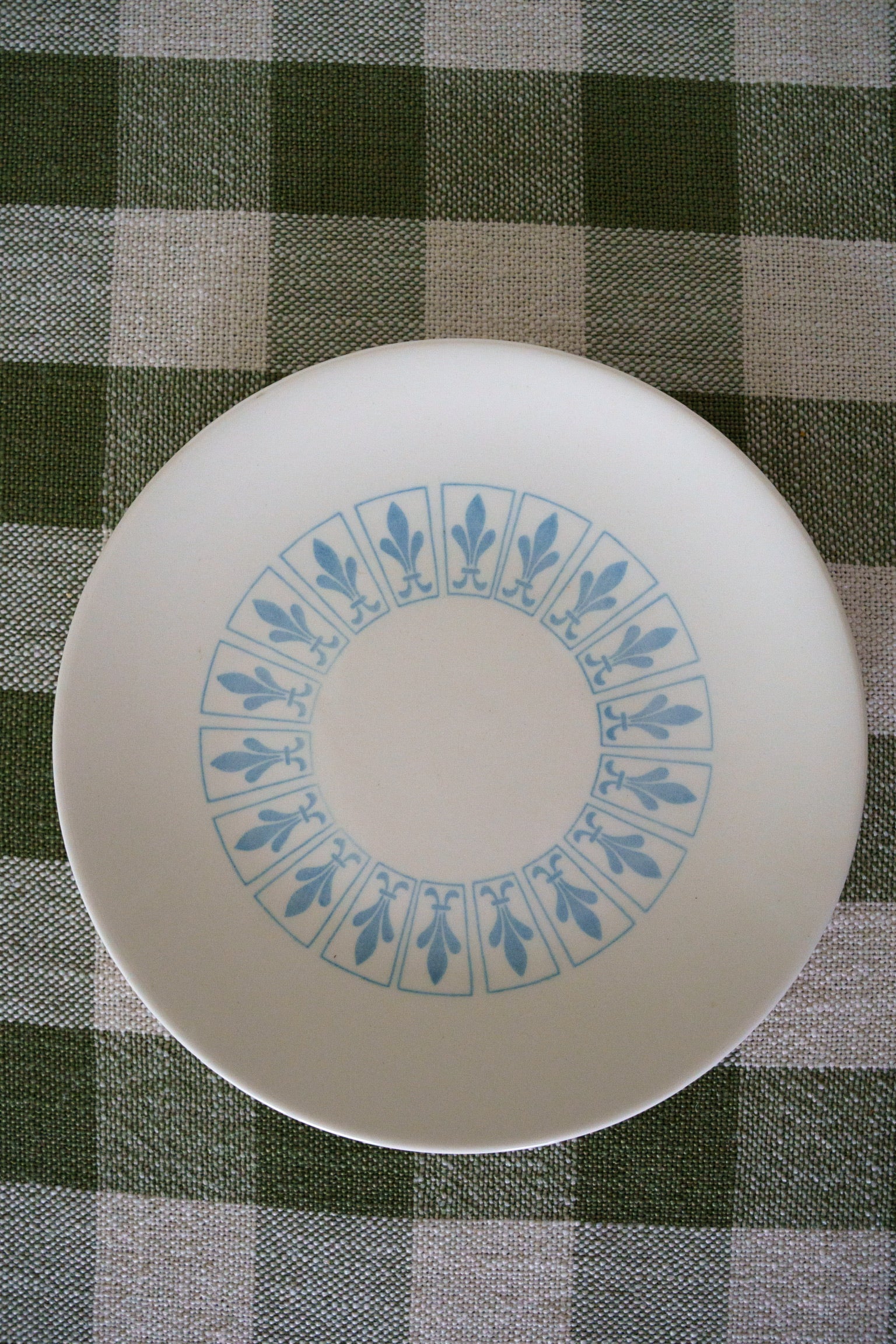 Nora Plate