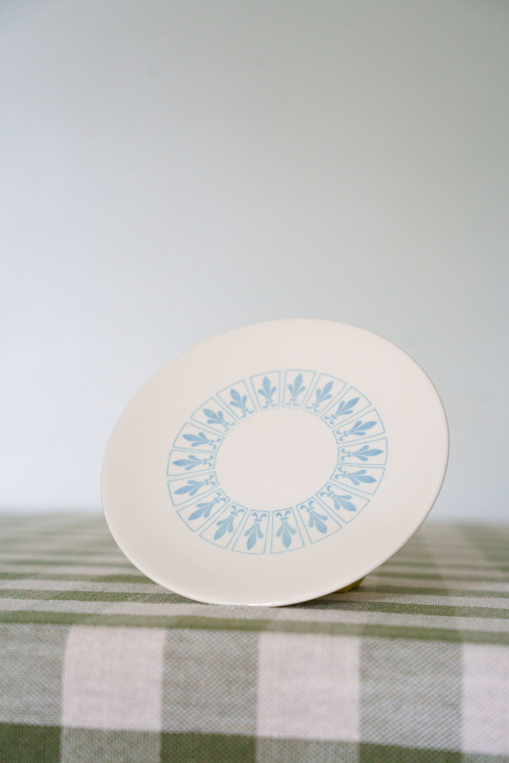 Nora Plate
