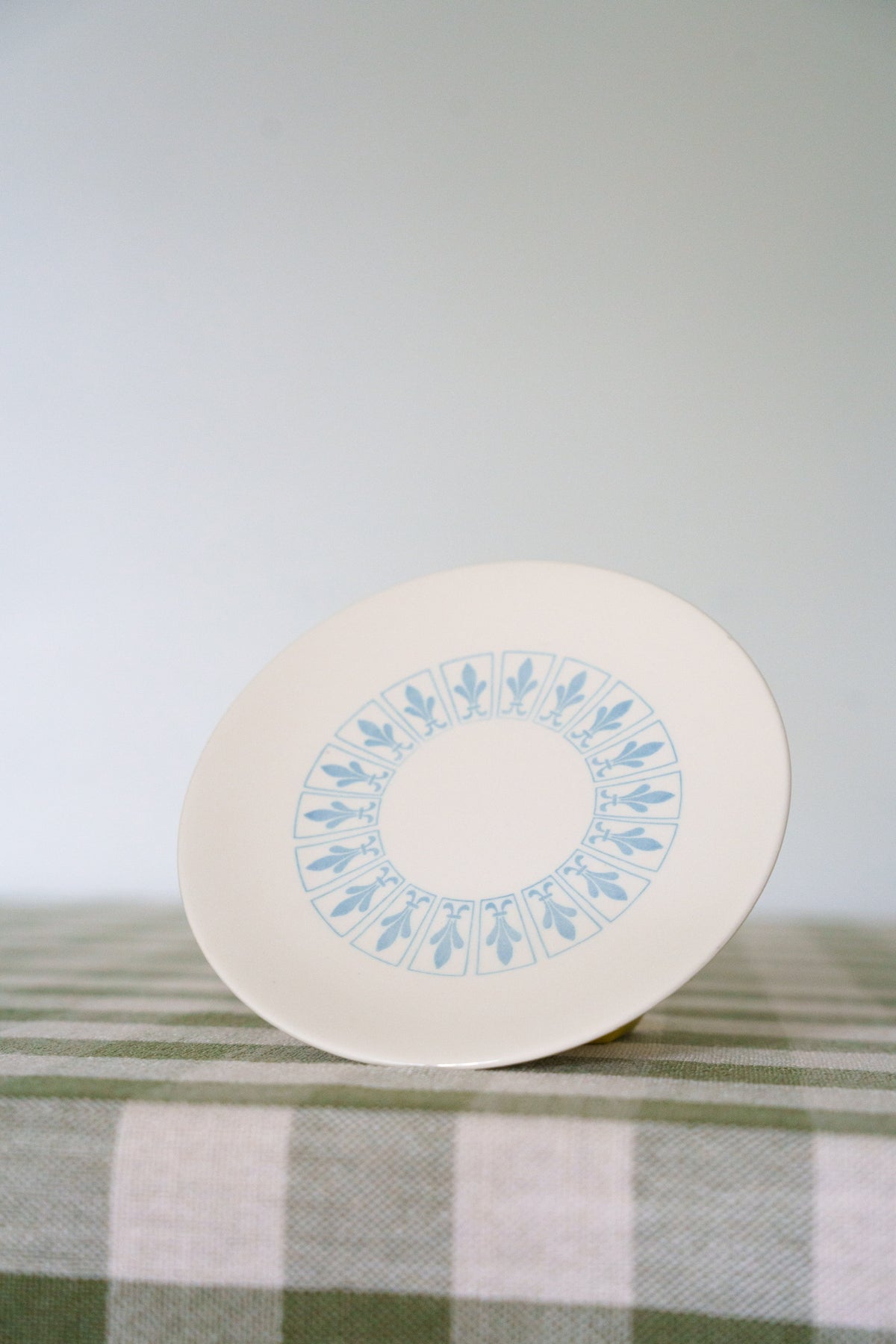 Nora Plate