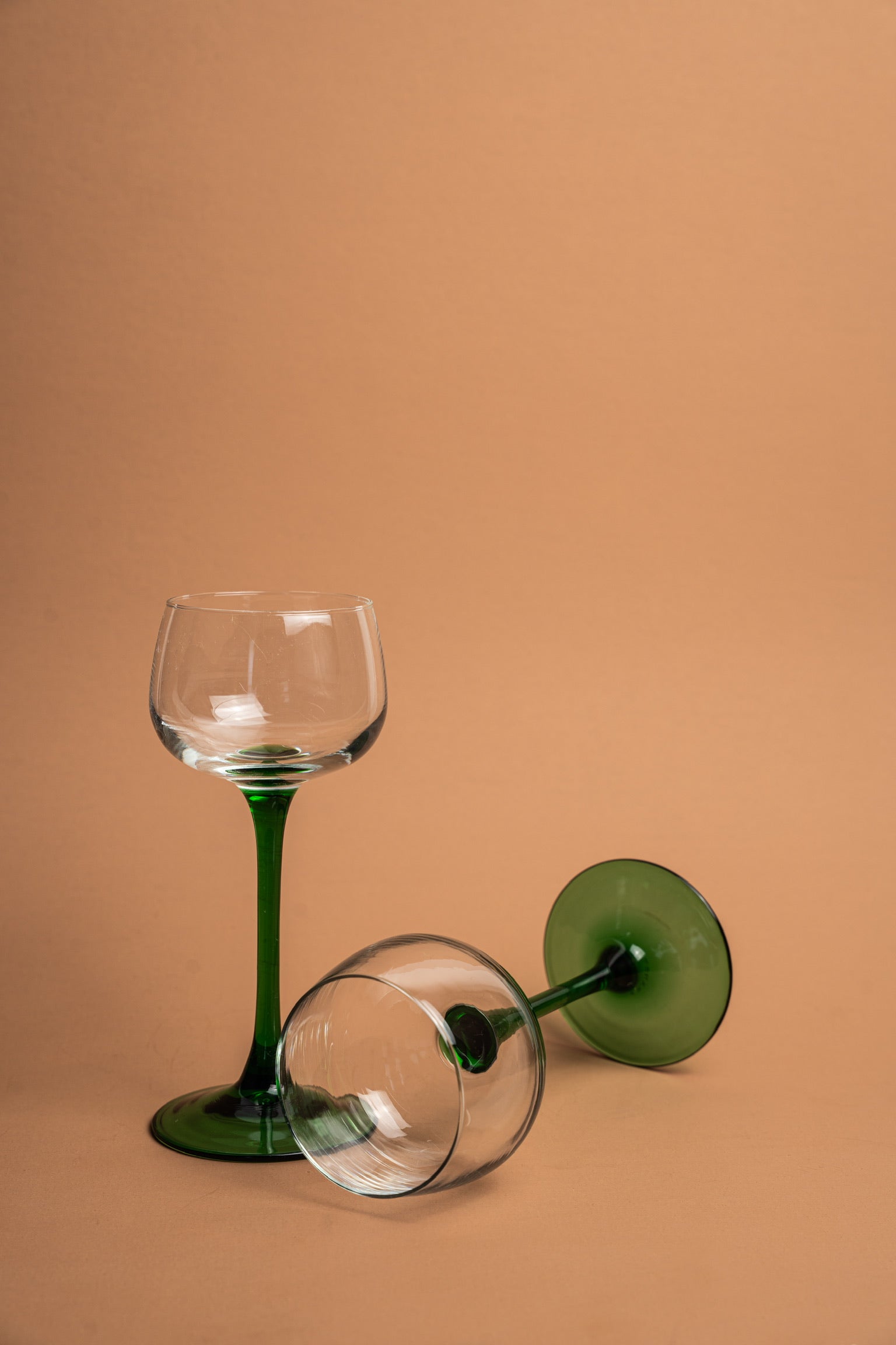 Evelyn Wine Glass (2)